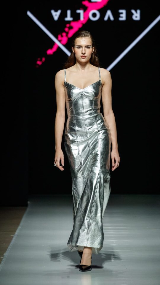 Vestido Monica Longo de Couro